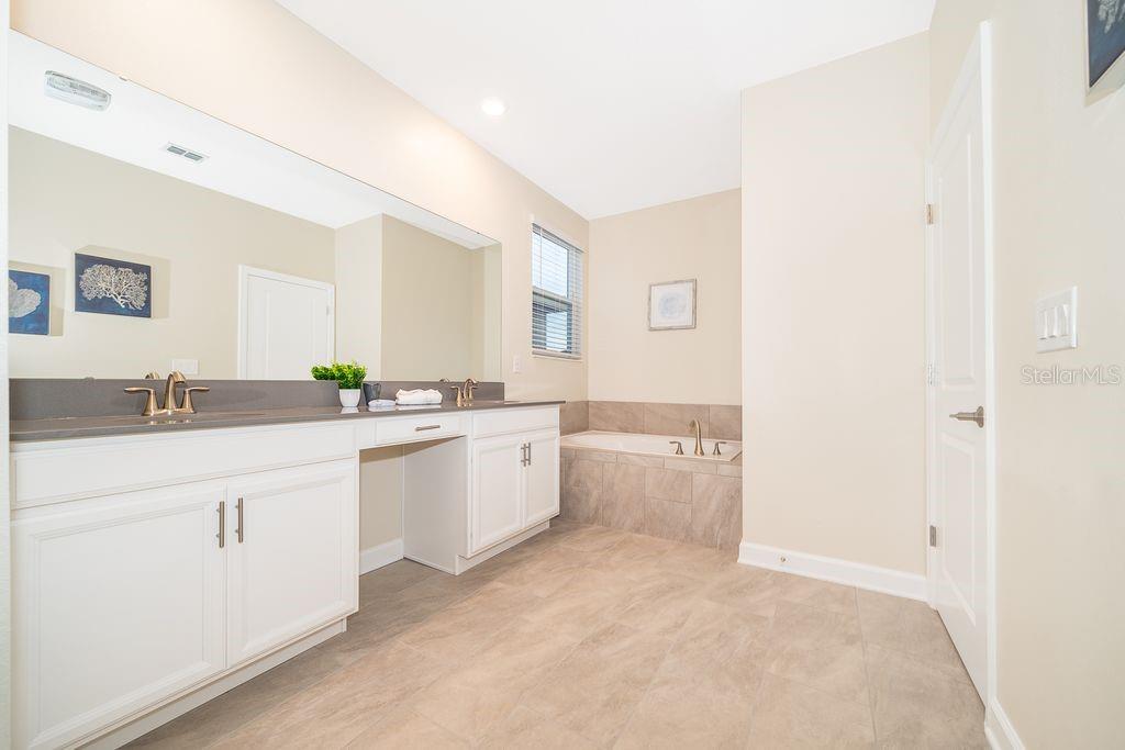 Image 9 of 79 For 4352 Quote Street