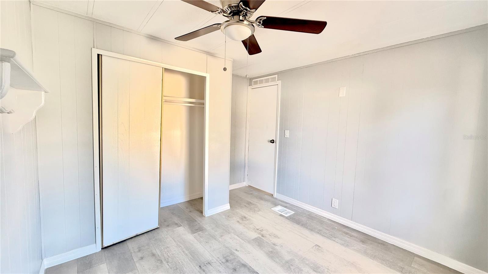 Image 10 of 18 For 202 Caloosa Lake Circle S