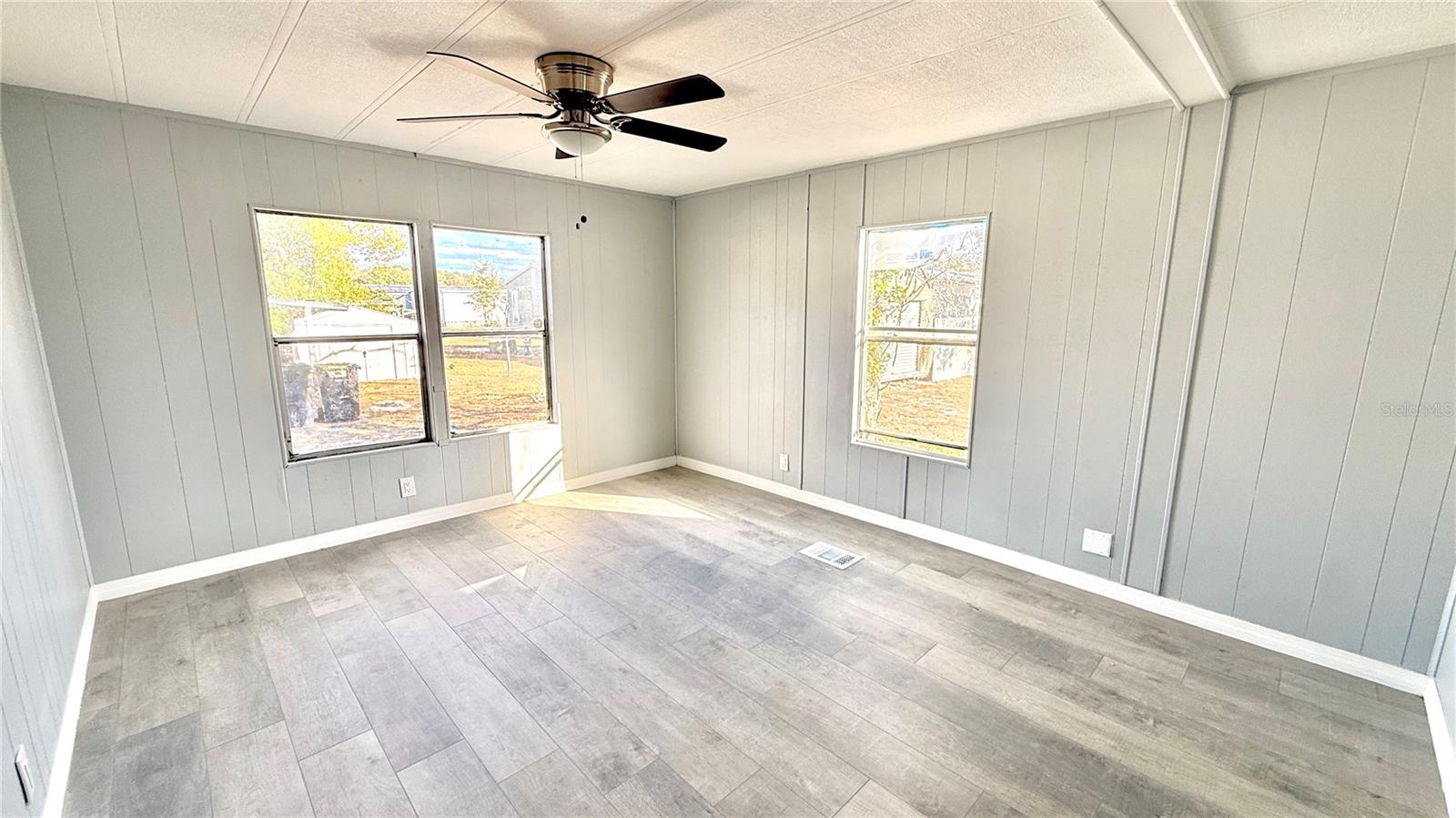 Image 11 of 18 For 202 Caloosa Lake Circle S