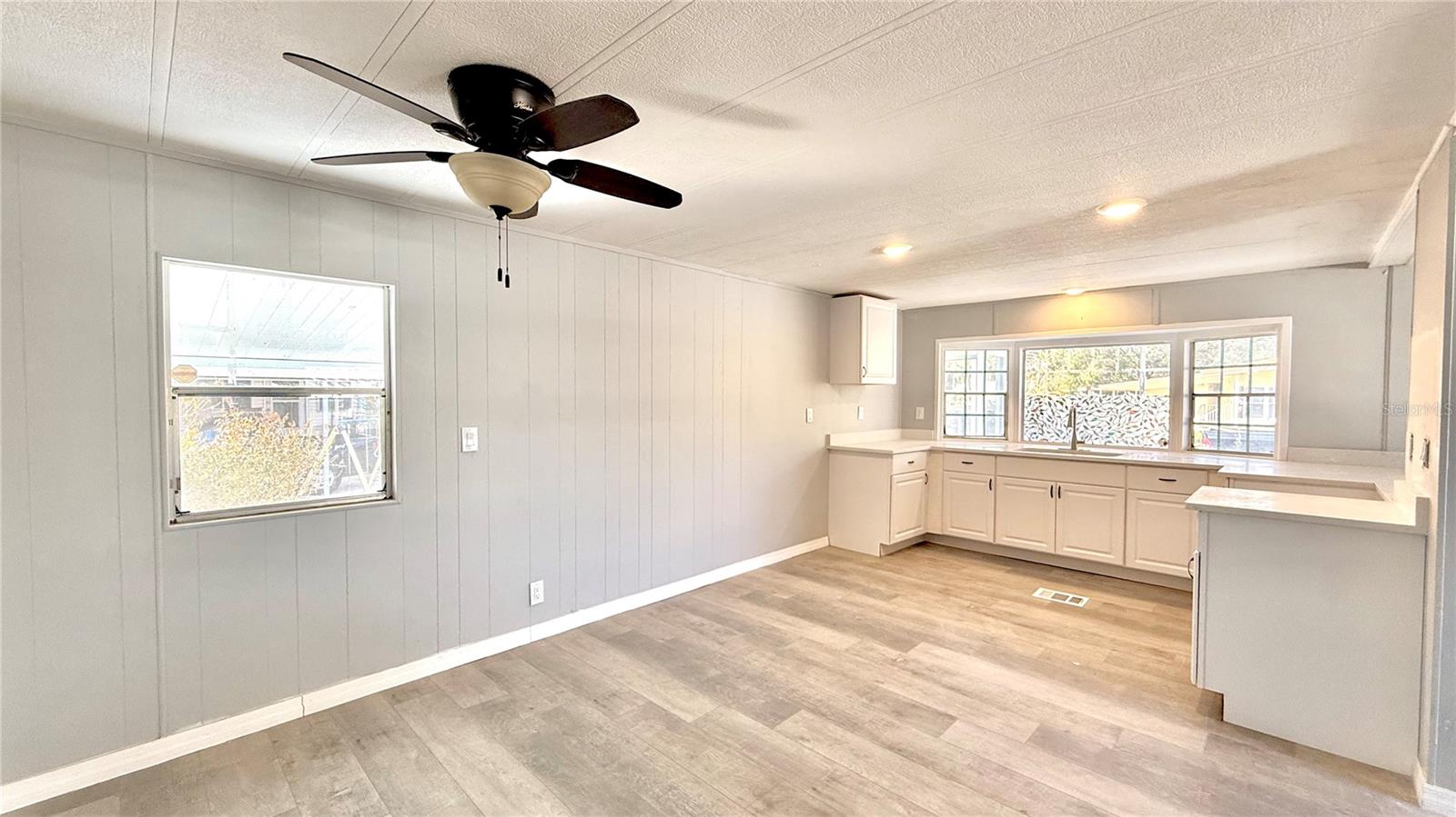 Image 3 of 18 For 202 Caloosa Lake Circle S