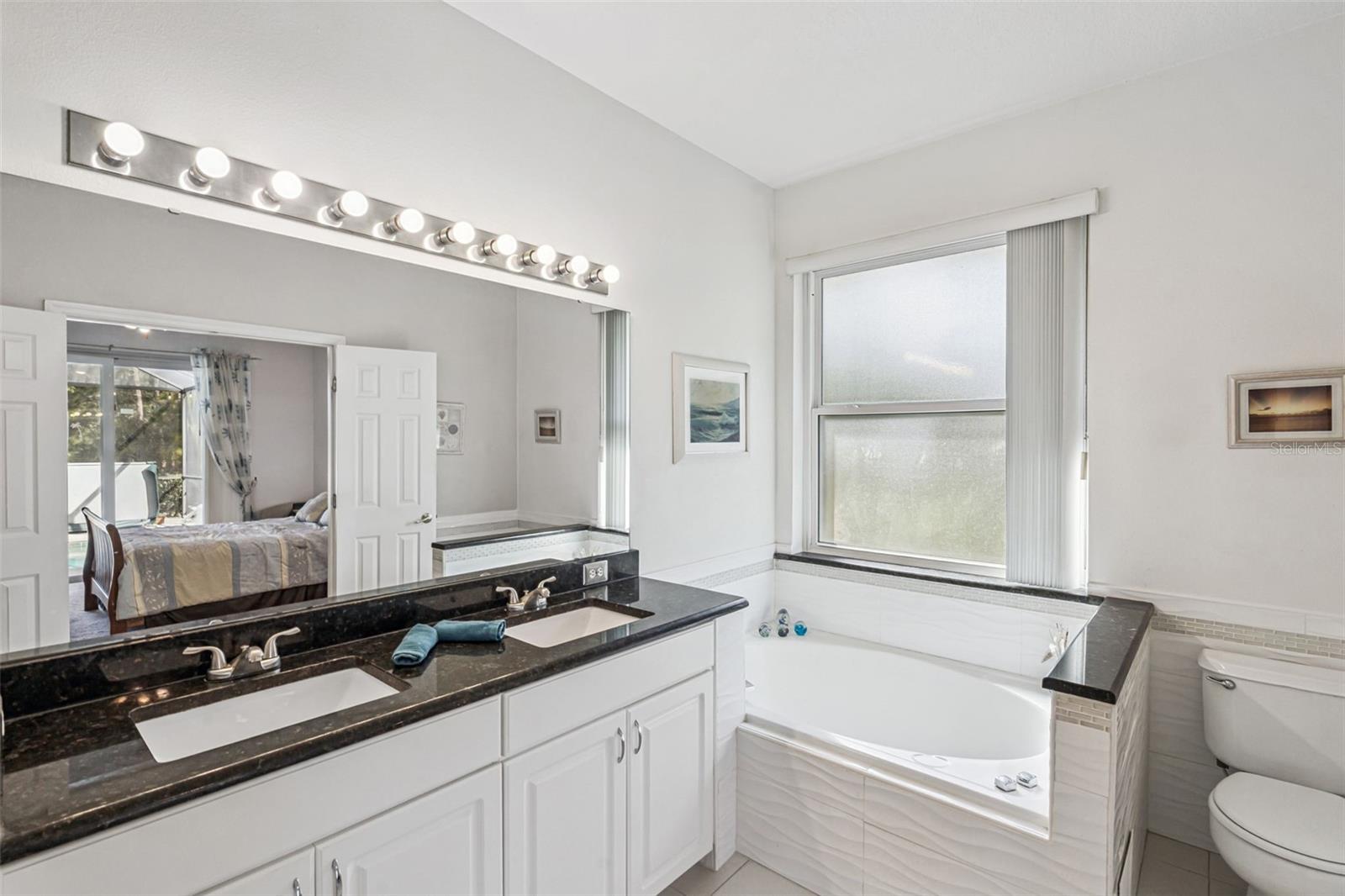 Image 21 of 47 For 2901 Sunset Vista Court