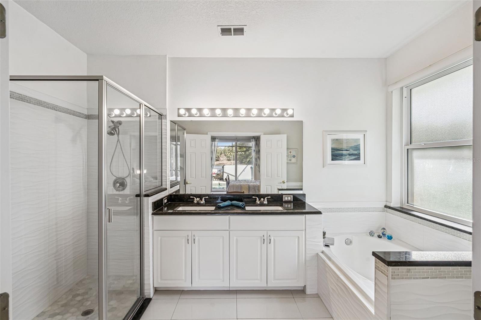 Image 22 of 47 For 2901 Sunset Vista Court