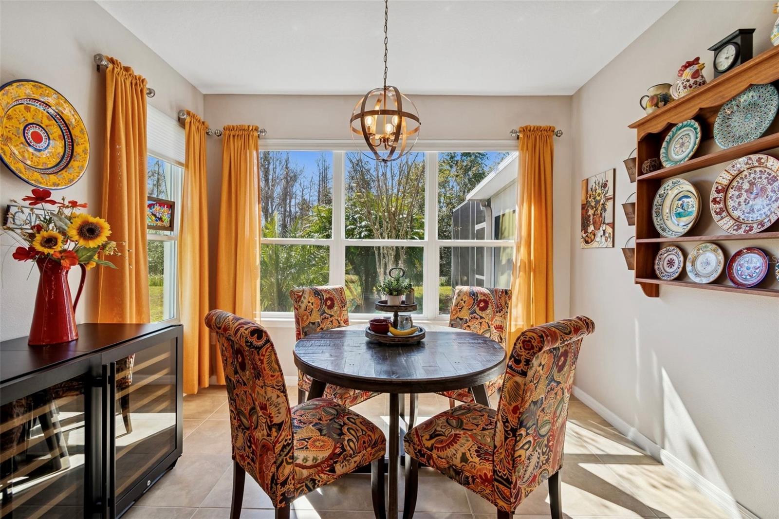 Image 21 of 75 For 825 San Raphael St