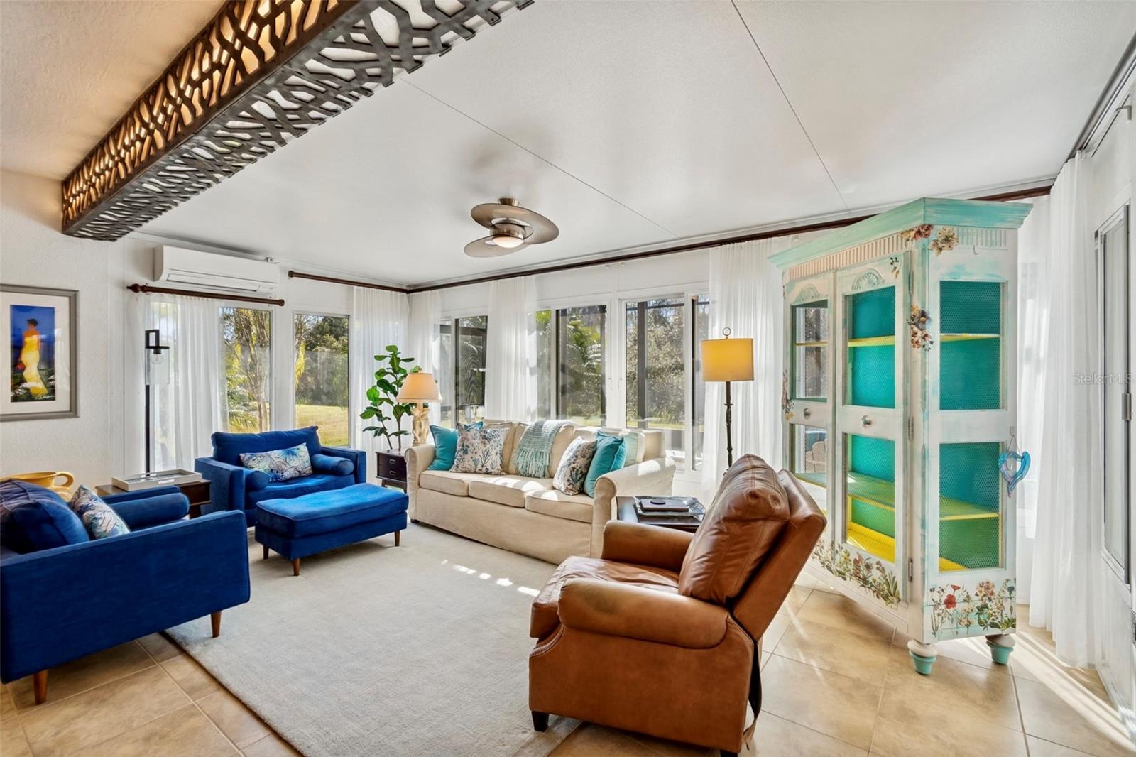 Image 24 of 75 For 825 San Raphael St