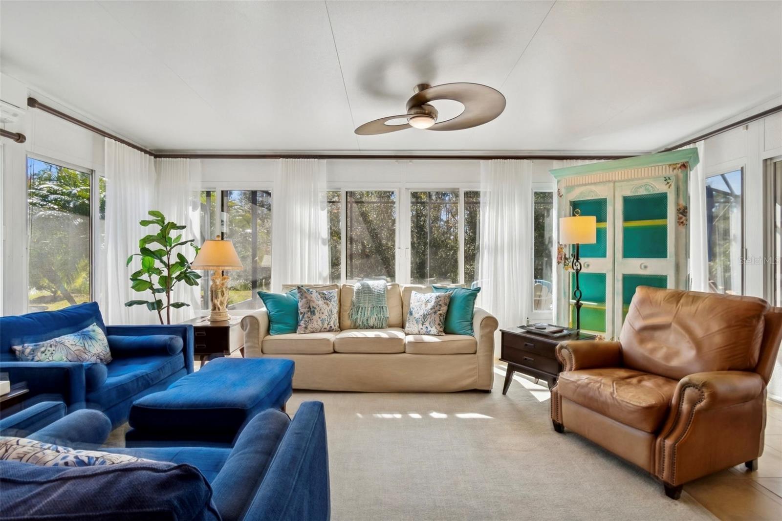 Image 25 of 75 For 825 San Raphael St