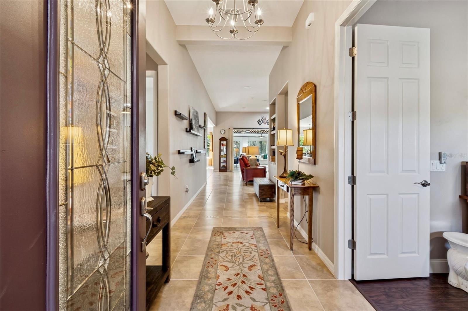 Image 4 of 75 For 825 San Raphael St