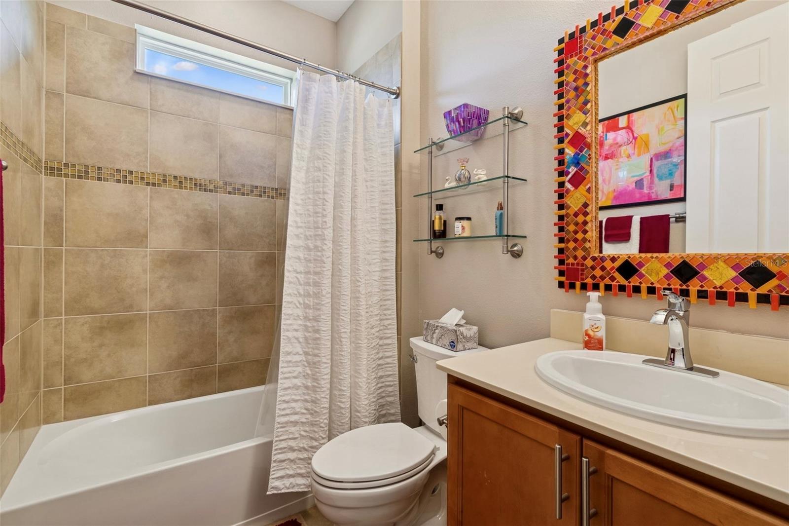 Image 43 of 75 For 825 San Raphael St