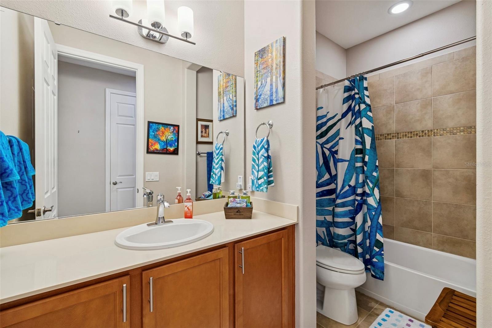 Image 48 of 75 For 825 San Raphael St