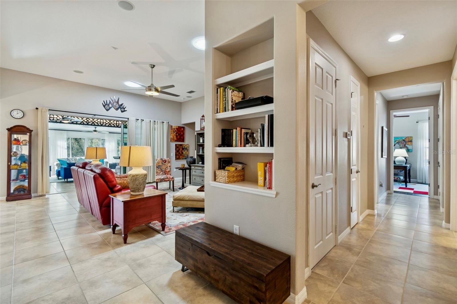 Image 5 of 75 For 825 San Raphael St