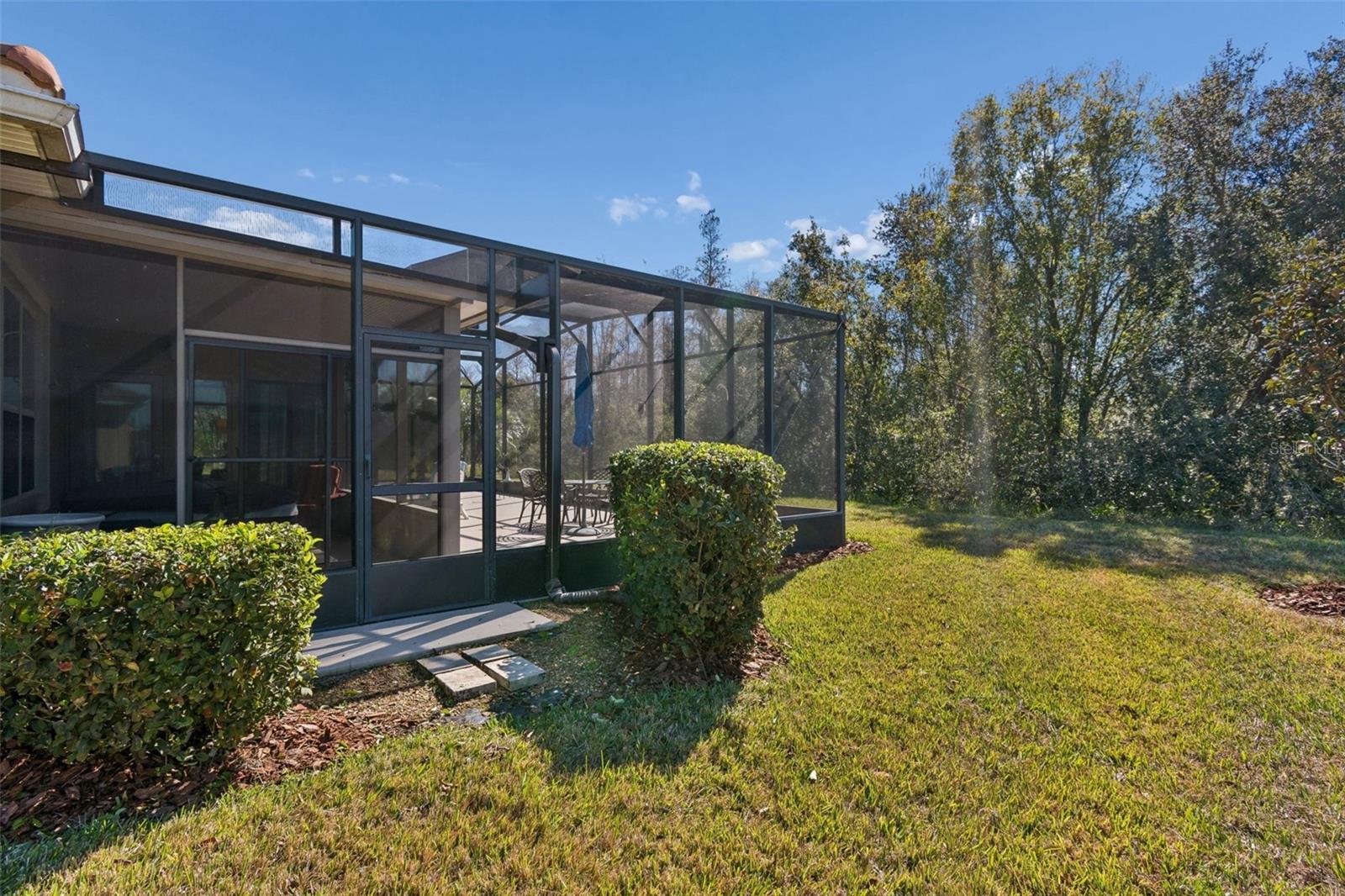 Image 61 of 75 For 825 San Raphael St