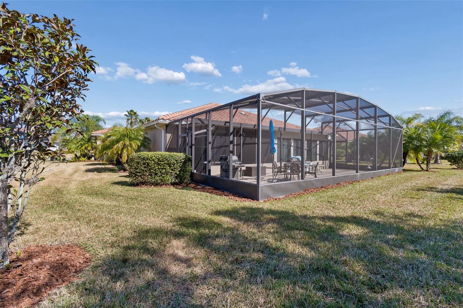 Image 62 of 75 For 825 San Raphael St