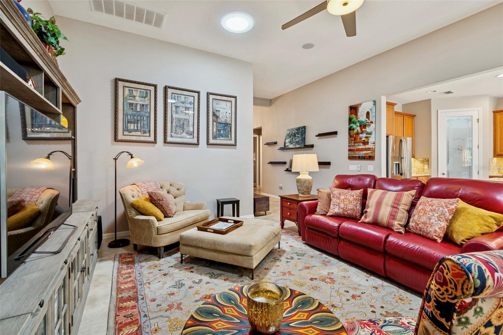 Image 8 of 75 For 825 San Raphael St