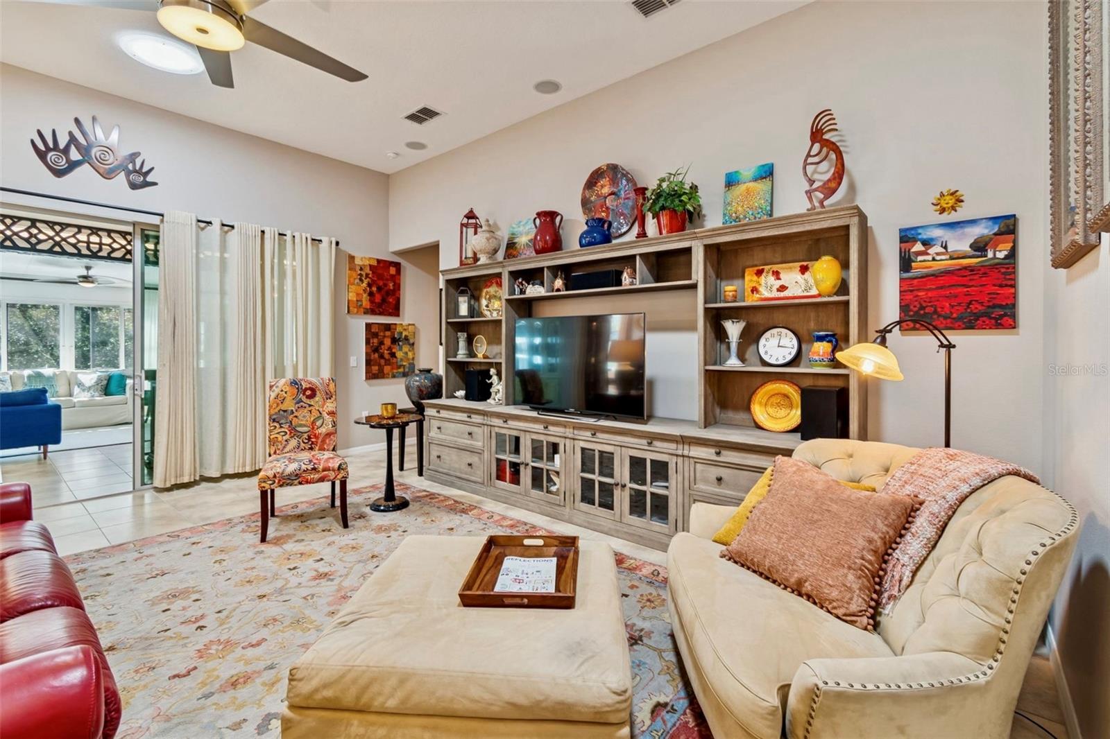 Image 9 of 75 For 825 San Raphael St