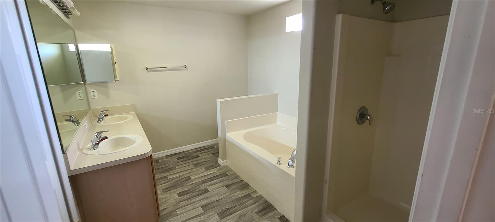 Image 11 of 21 For 1408 Hillsborough Way