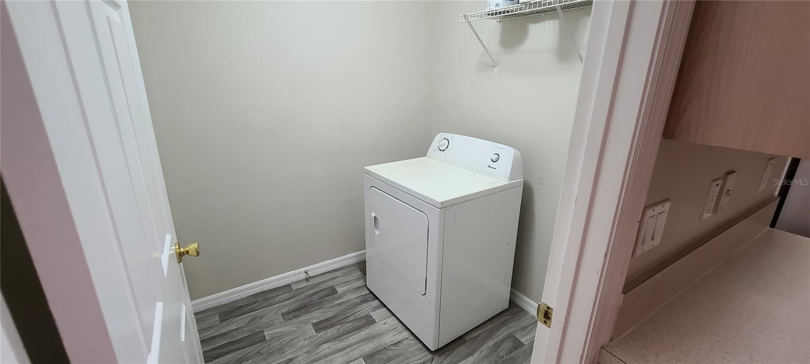 Image 18 of 21 For 1408 Hillsborough Way