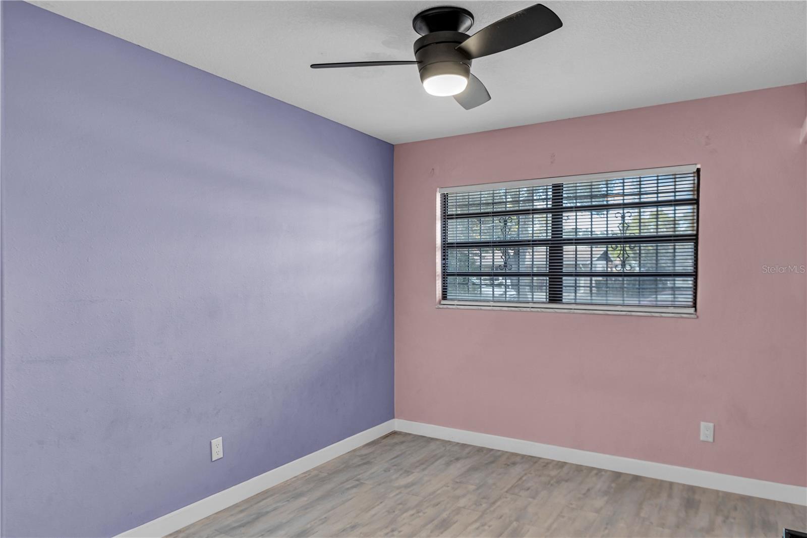 Image 10 of 33 For 6420 Appian Way