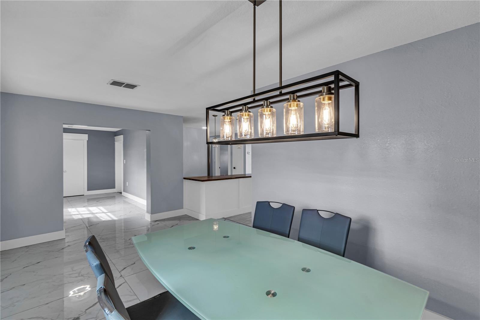 Image 14 of 33 For 6420 Appian Way