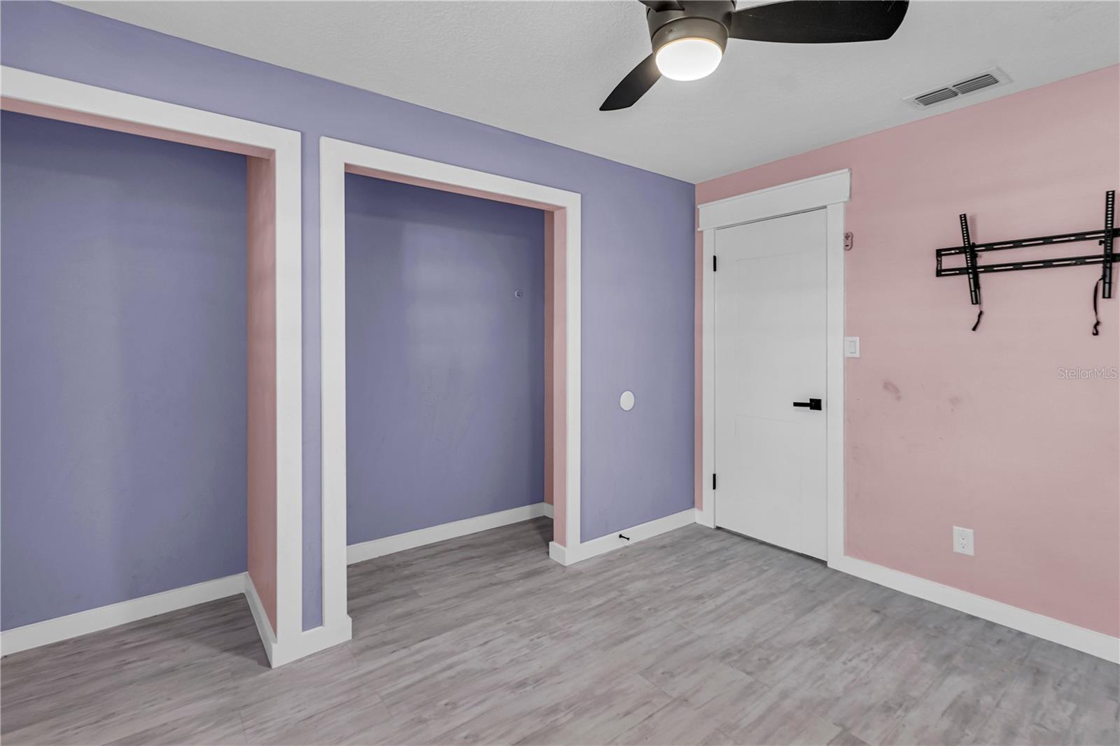 Image 27 of 33 For 6420 Appian Way