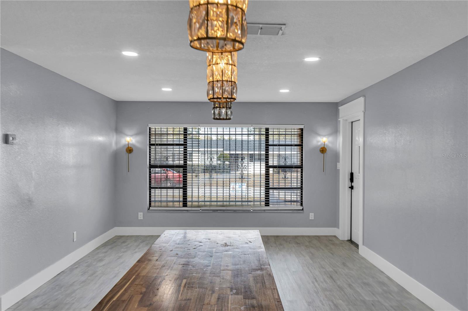 Image 9 of 33 For 6420 Appian Way