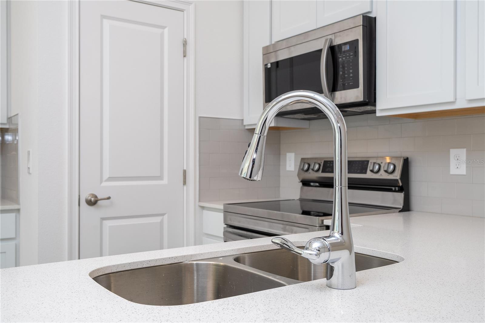 Image 12 of 58 For 10580 Ebb Tide Lane