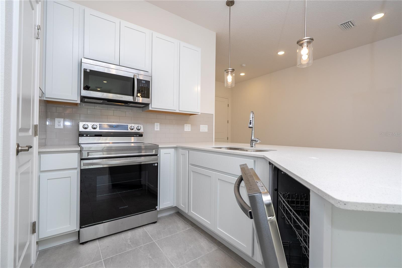 Image 14 of 58 For 10580 Ebb Tide Lane