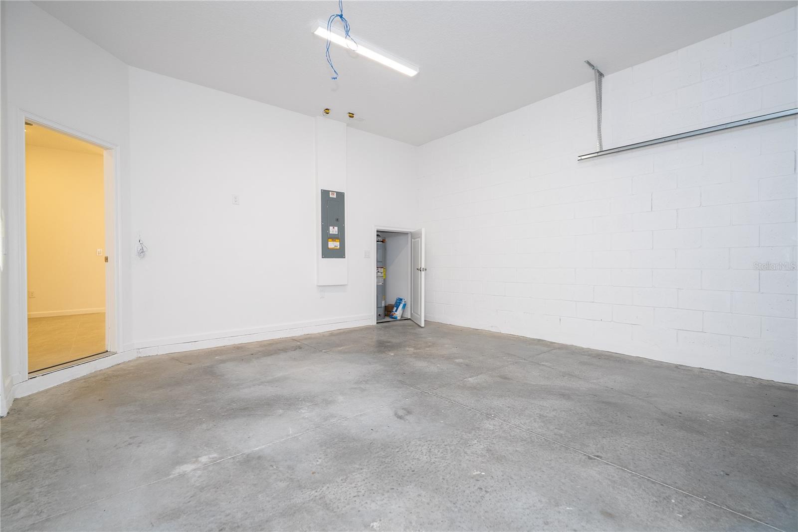 Image 29 of 58 For 10580 Ebb Tide Lane