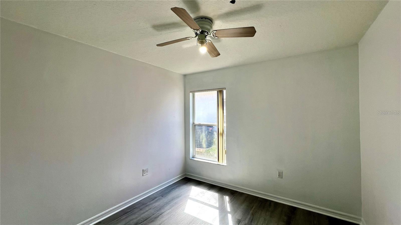 Image 12 of 26 For 16349 Coopers Hawk Avenue