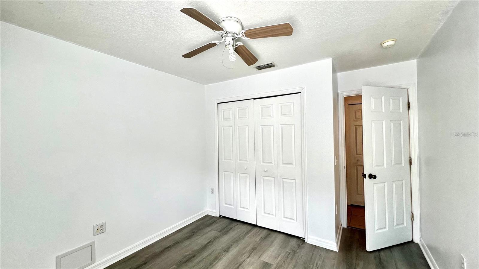 Image 15 of 26 For 16349 Coopers Hawk Avenue