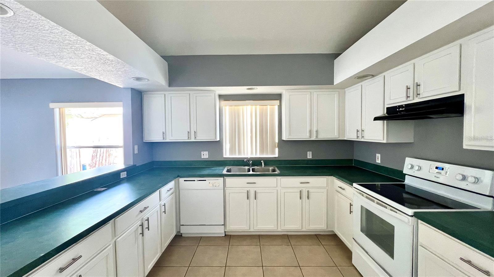 Image 23 of 26 For 16349 Coopers Hawk Avenue