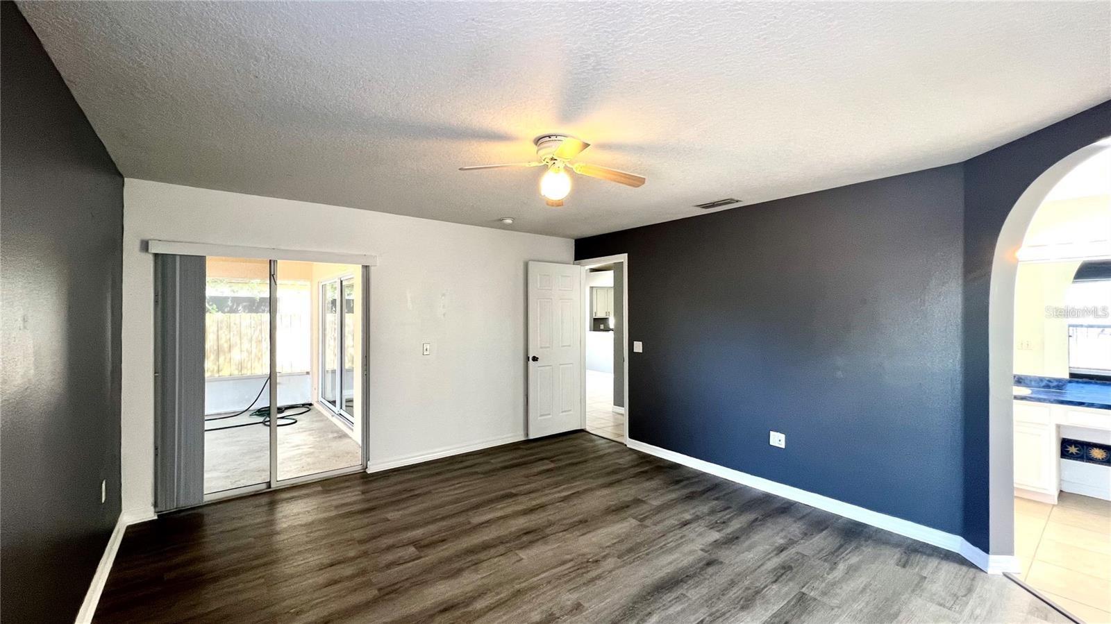 Image 24 of 26 For 16349 Coopers Hawk Avenue