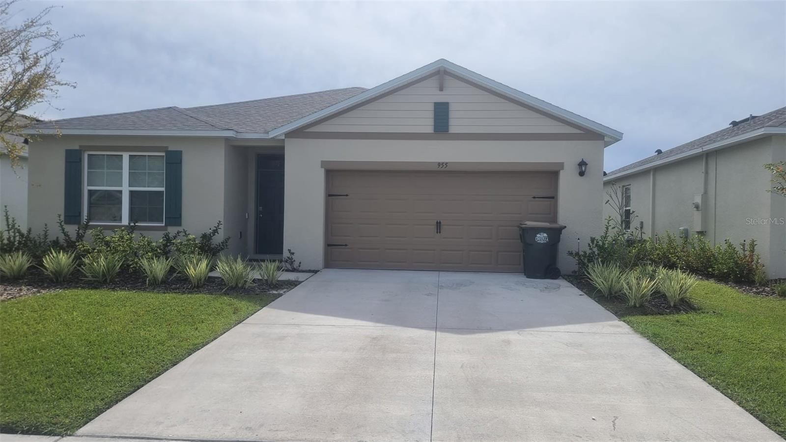 Details for 955 Bear Hammock Drive, UMATILLA, FL 32784
