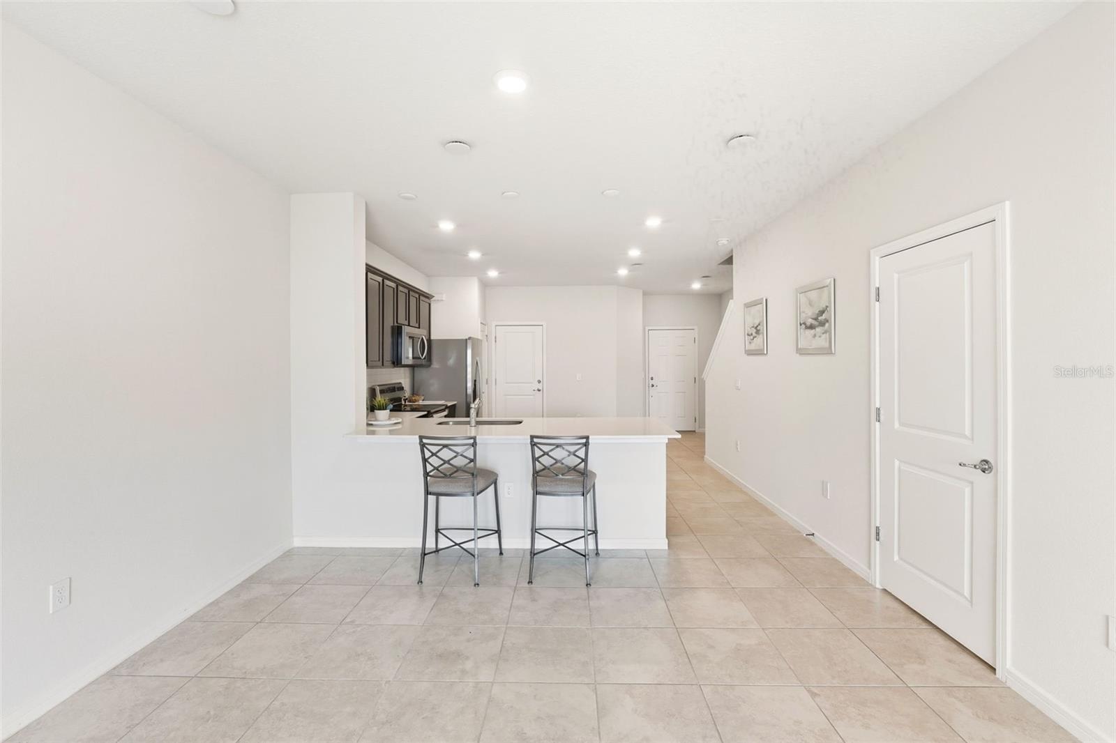 Image 14 of 35 For 2851 Stunning Avenue