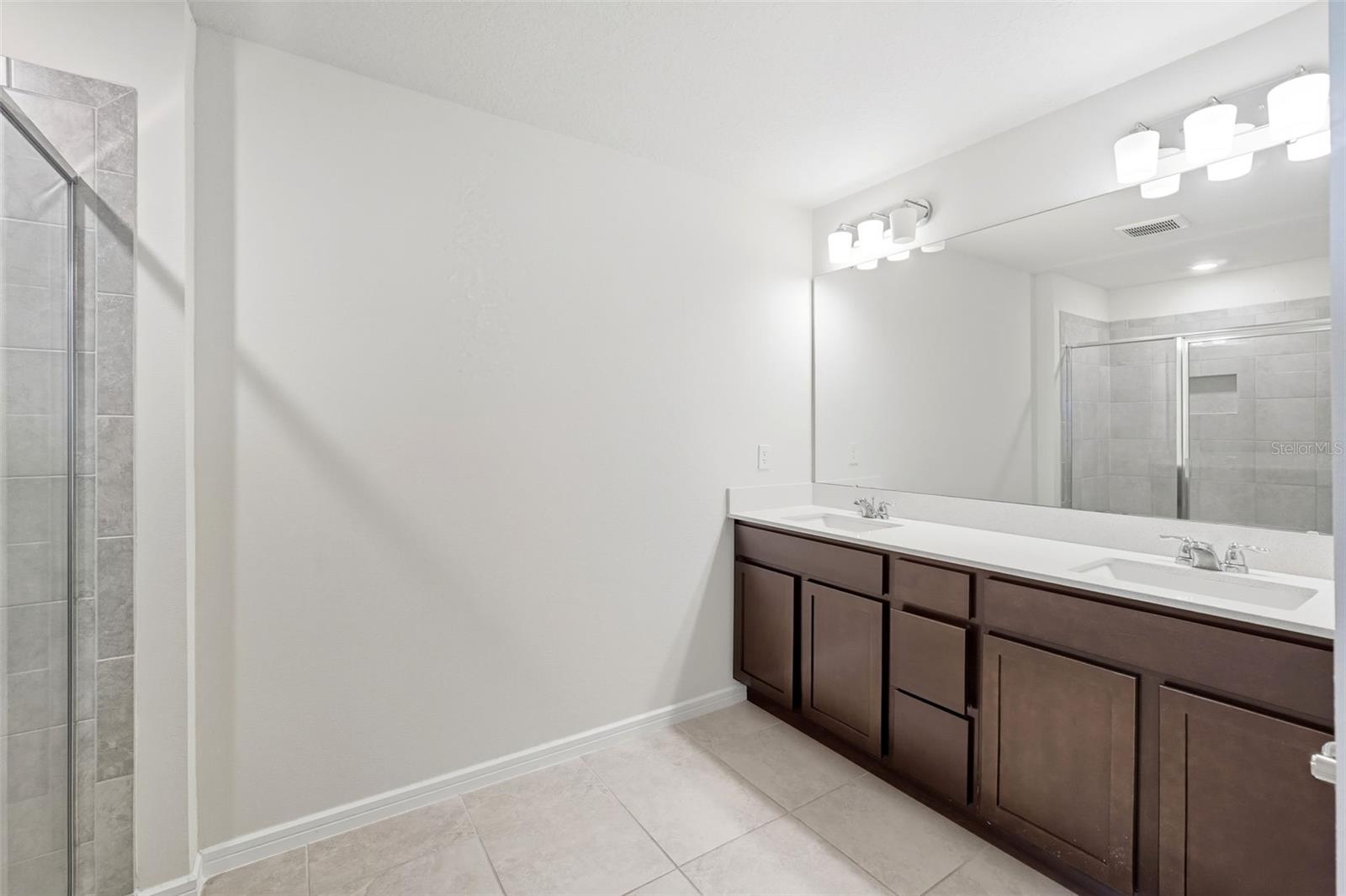 Image 19 of 35 For 2851 Stunning Avenue