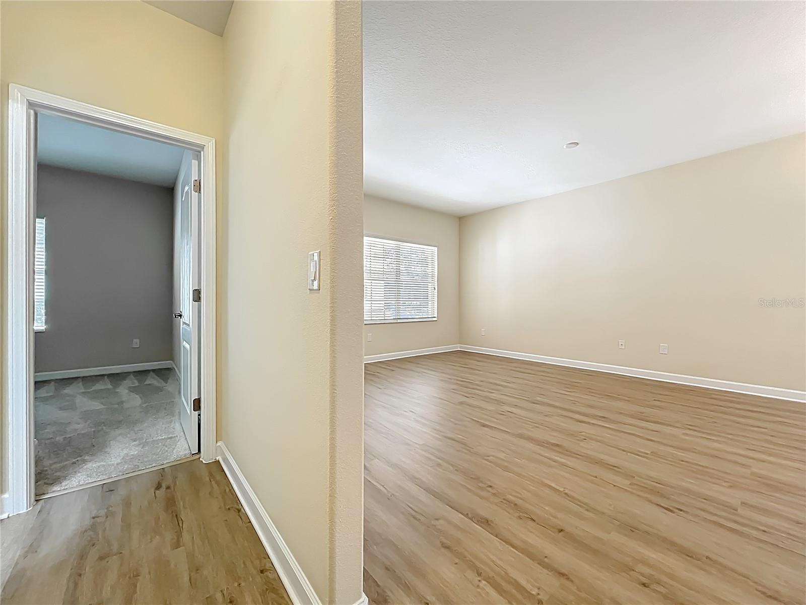 Image 18 of 41 For 15693 Signature Drive