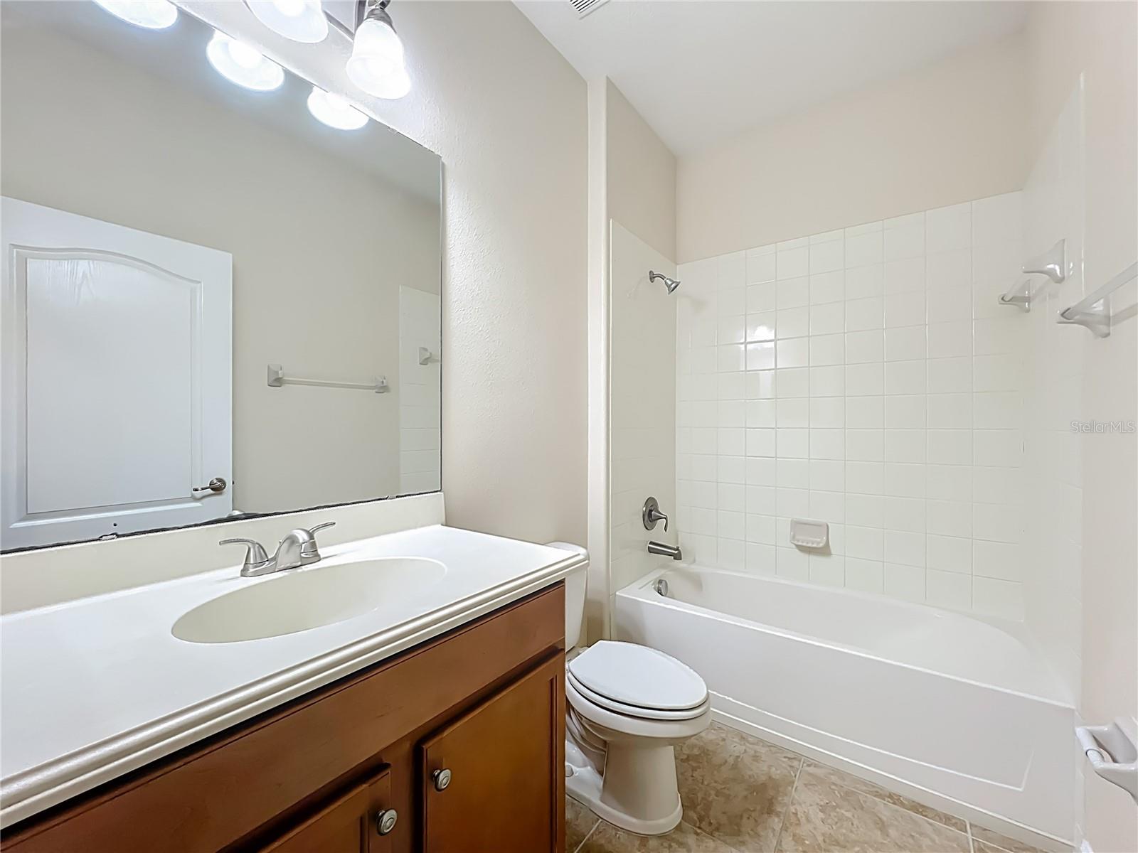 Image 24 of 41 For 15693 Signature Drive