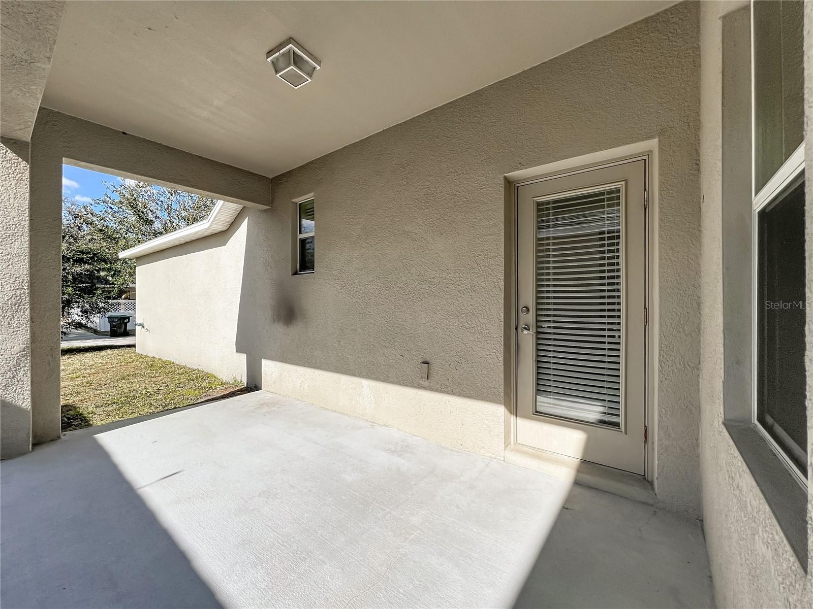 Image 30 of 41 For 15693 Signature Drive