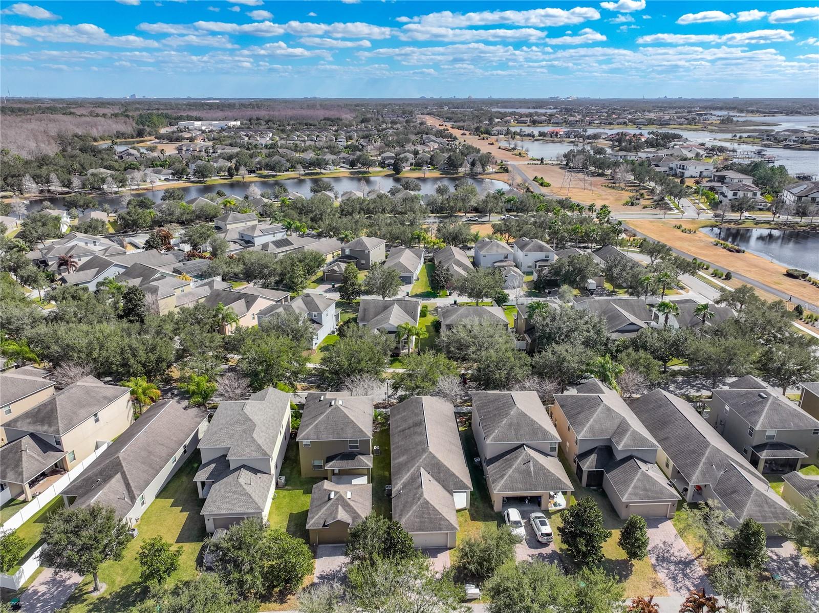 Image 33 of 41 For 15693 Signature Drive