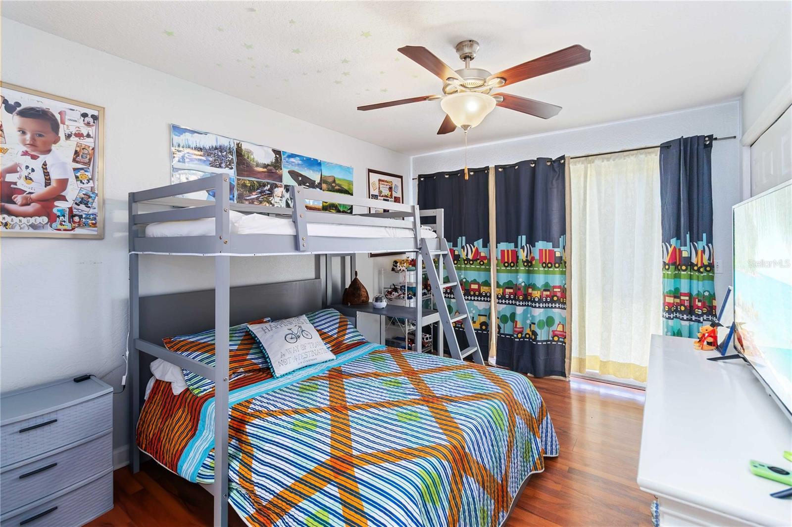 Image 16 of 29 For 211 Dawn Court