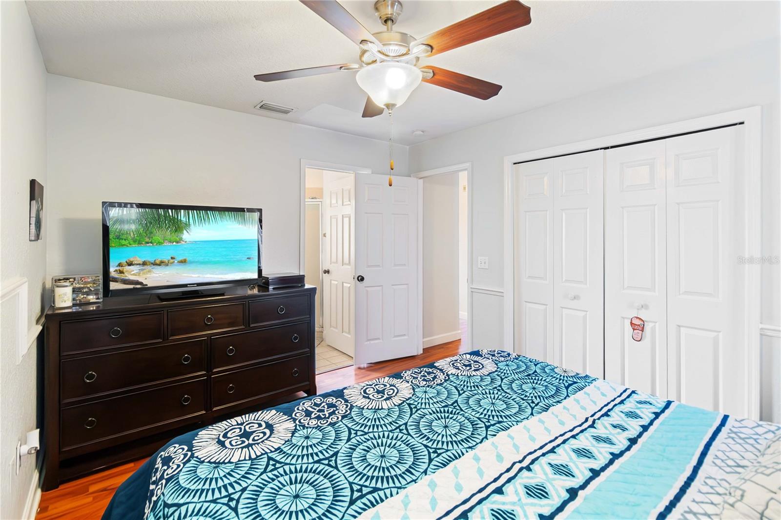 Image 19 of 29 For 211 Dawn Court