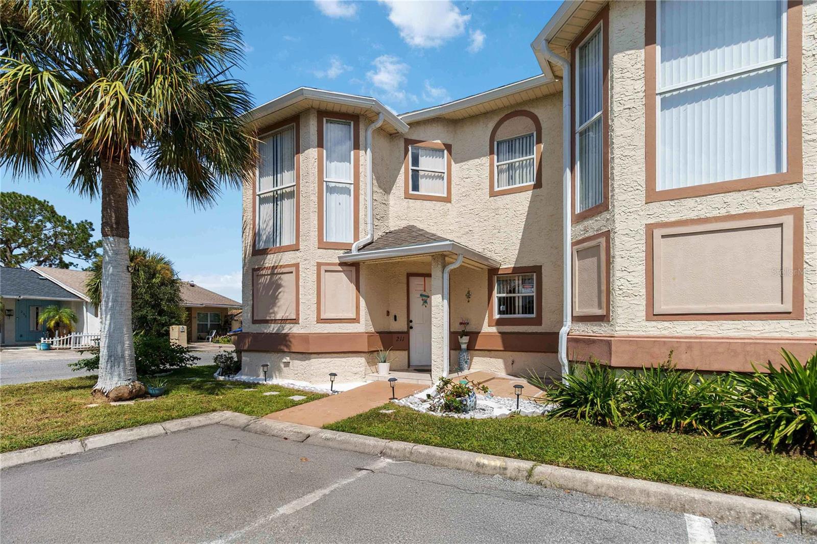 Image 2 of 29 For 211 Dawn Court