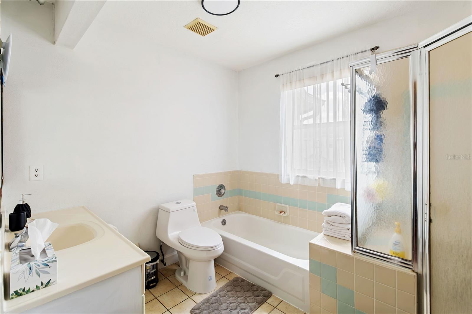 Image 20 of 29 For 211 Dawn Court