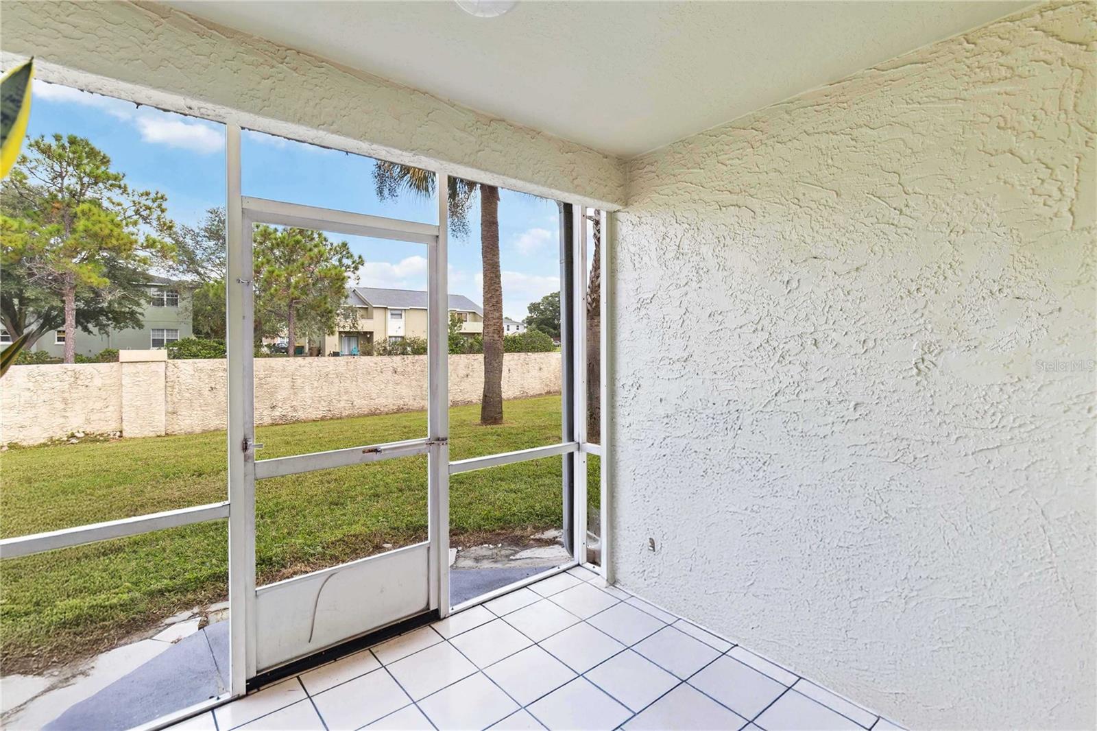 Image 22 of 29 For 211 Dawn Court