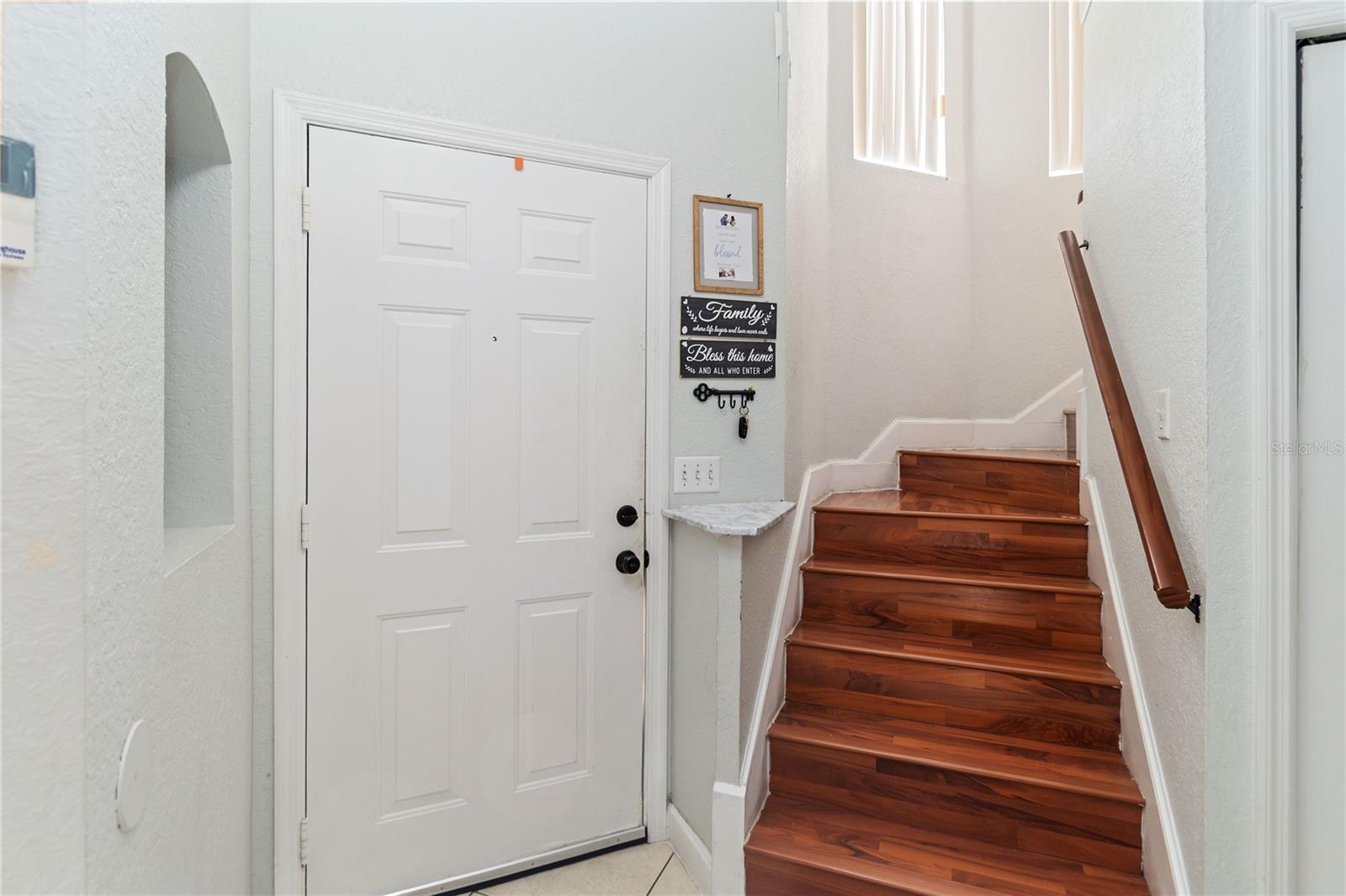 Image 4 of 29 For 211 Dawn Court