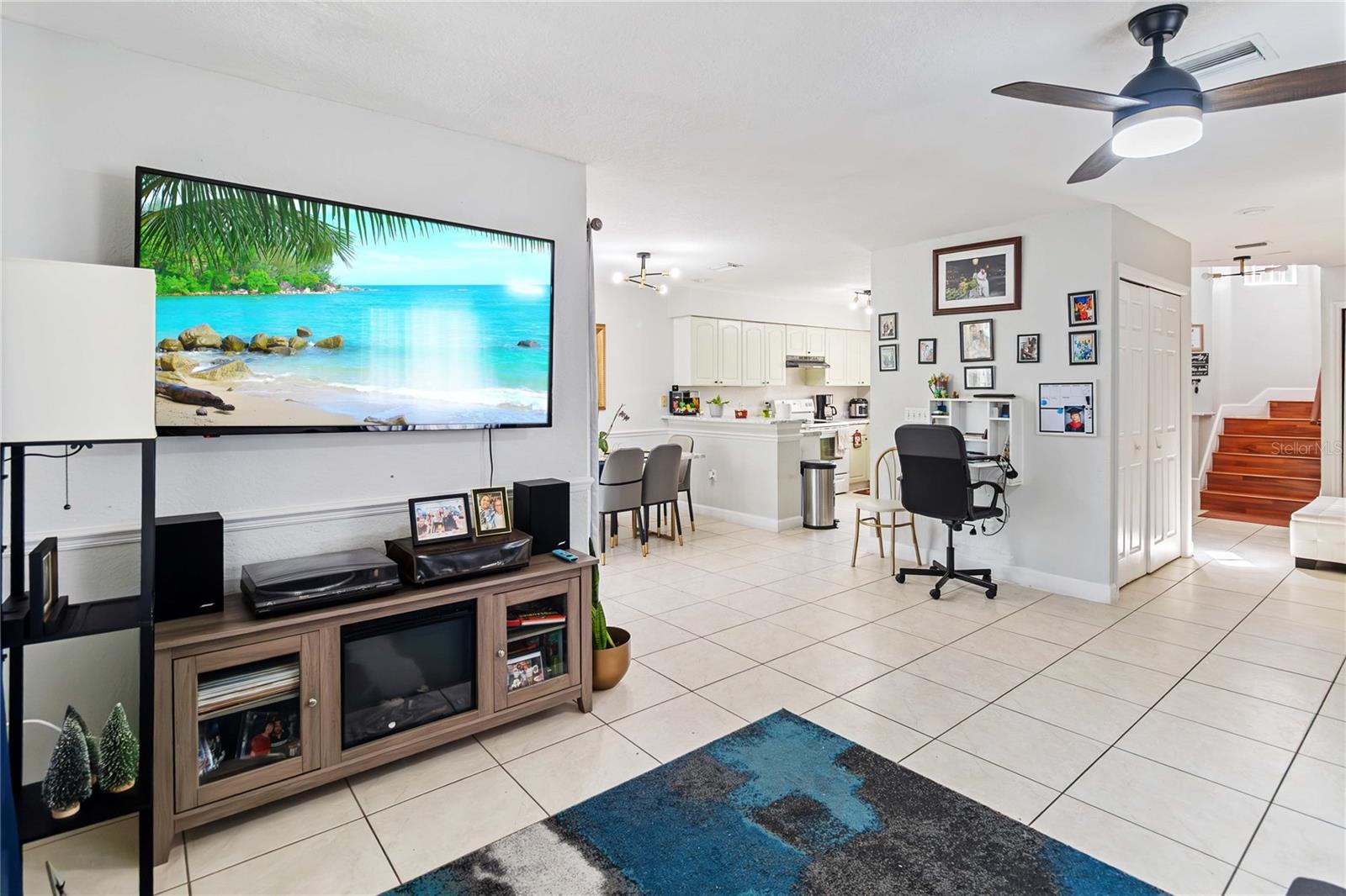 Image 7 of 29 For 211 Dawn Court