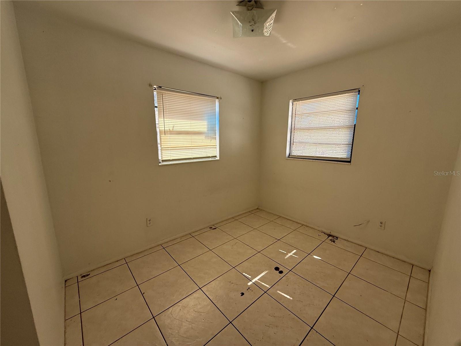 Image 13 of 18 For 2628 Milton Avenue