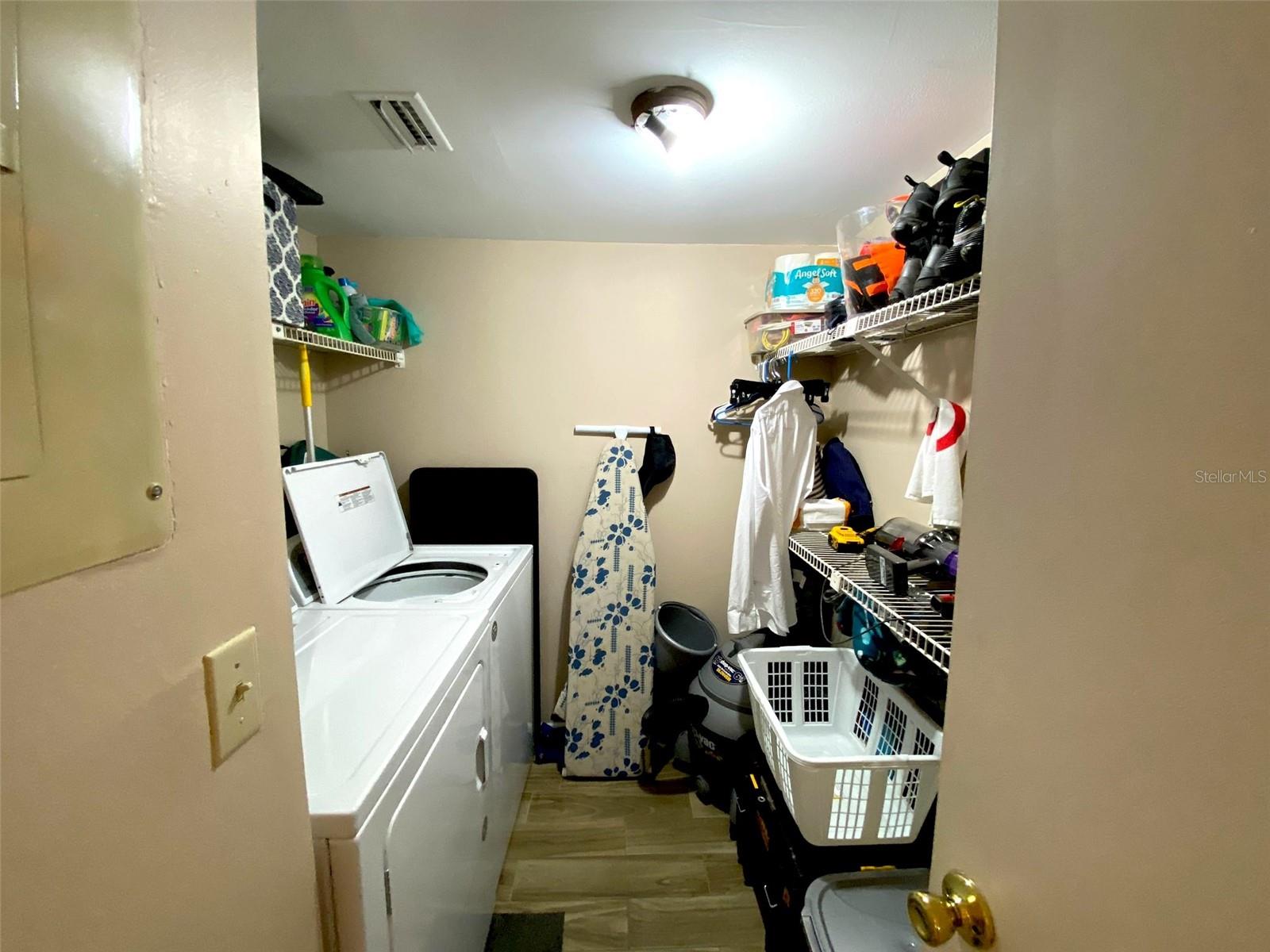 Image 10 of 23 For 8213 Sun Spring Circle 31