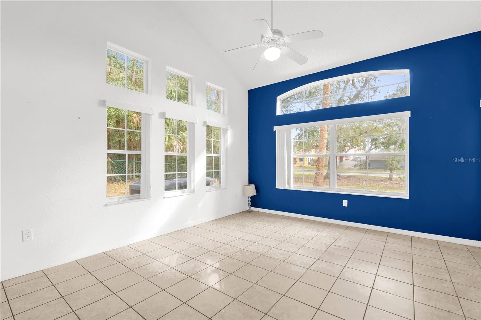 Image 23 of 31 For 1001 Park Ridge Circle