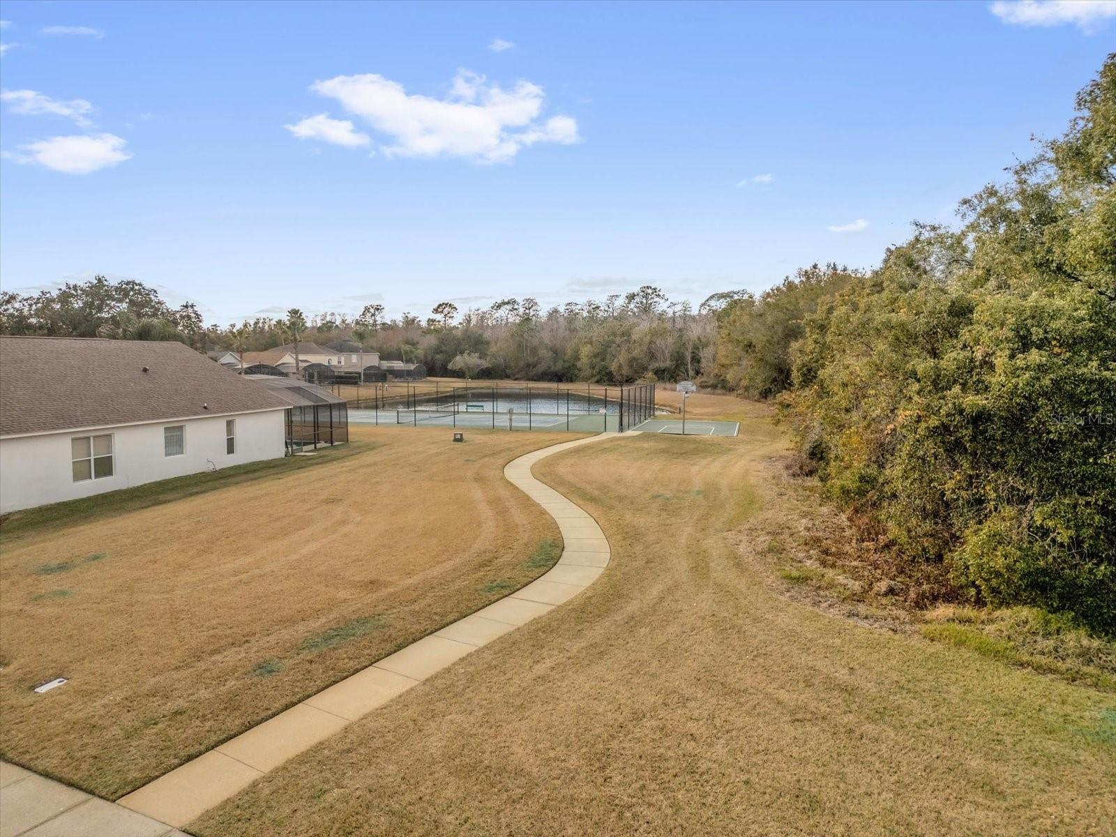 Image 28 of 31 For 1001 Park Ridge Circle