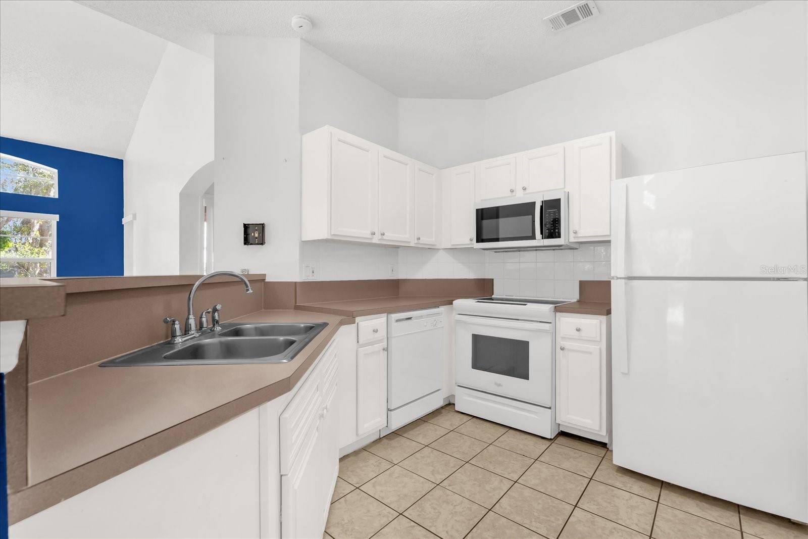 Image 7 of 31 For 1001 Park Ridge Circle