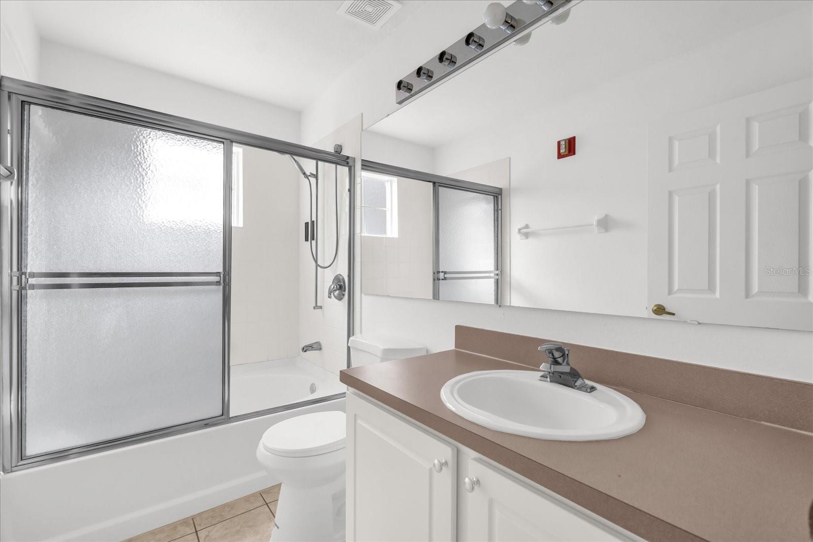 Image 9 of 31 For 1001 Park Ridge Circle